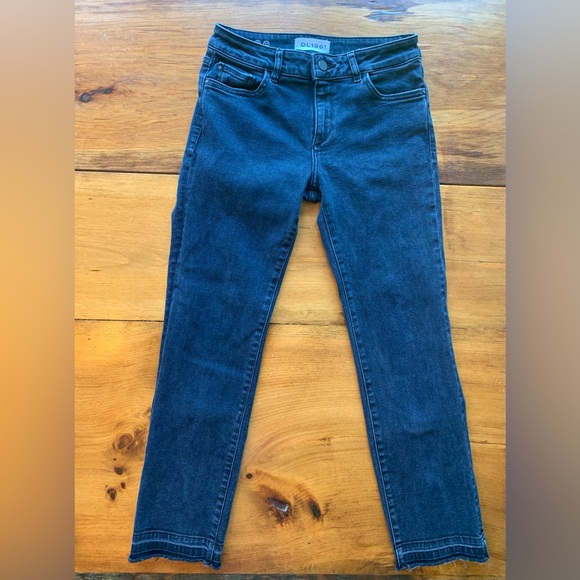 DL1961 Mara jeans. Size 26 - Picture 7 of 16